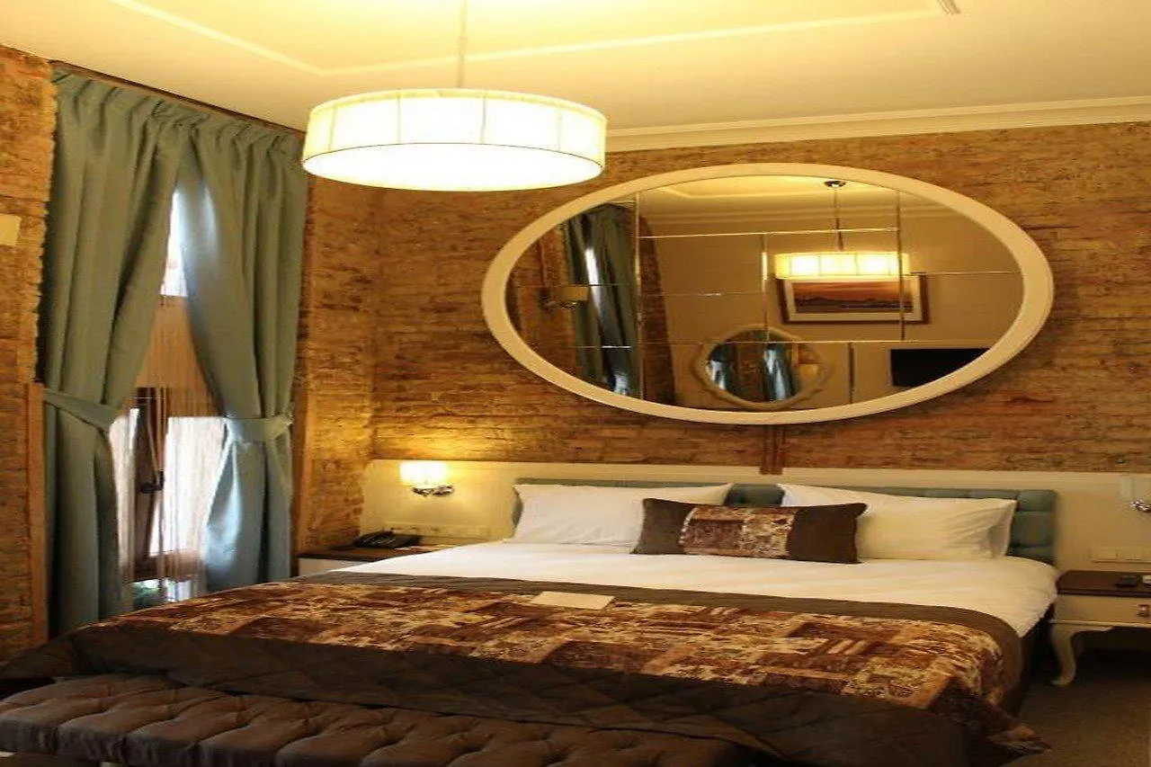 ****  Collage Pera Hotel Istanbul Turkey