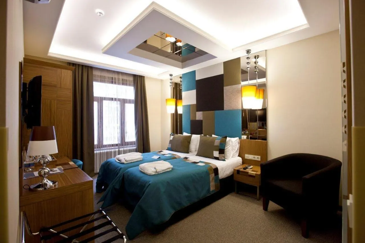 Collage Pera Hotel Istanbul