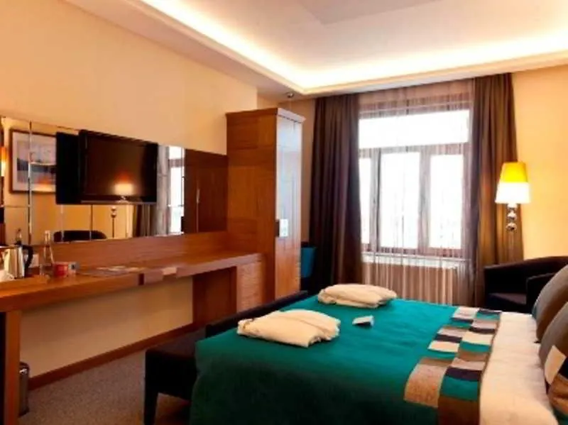 Collage Pera Hotel Istanbul