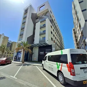Resivation 2*, Dubai Emirati Arabi Uniti