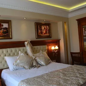 Blue Aparthotel