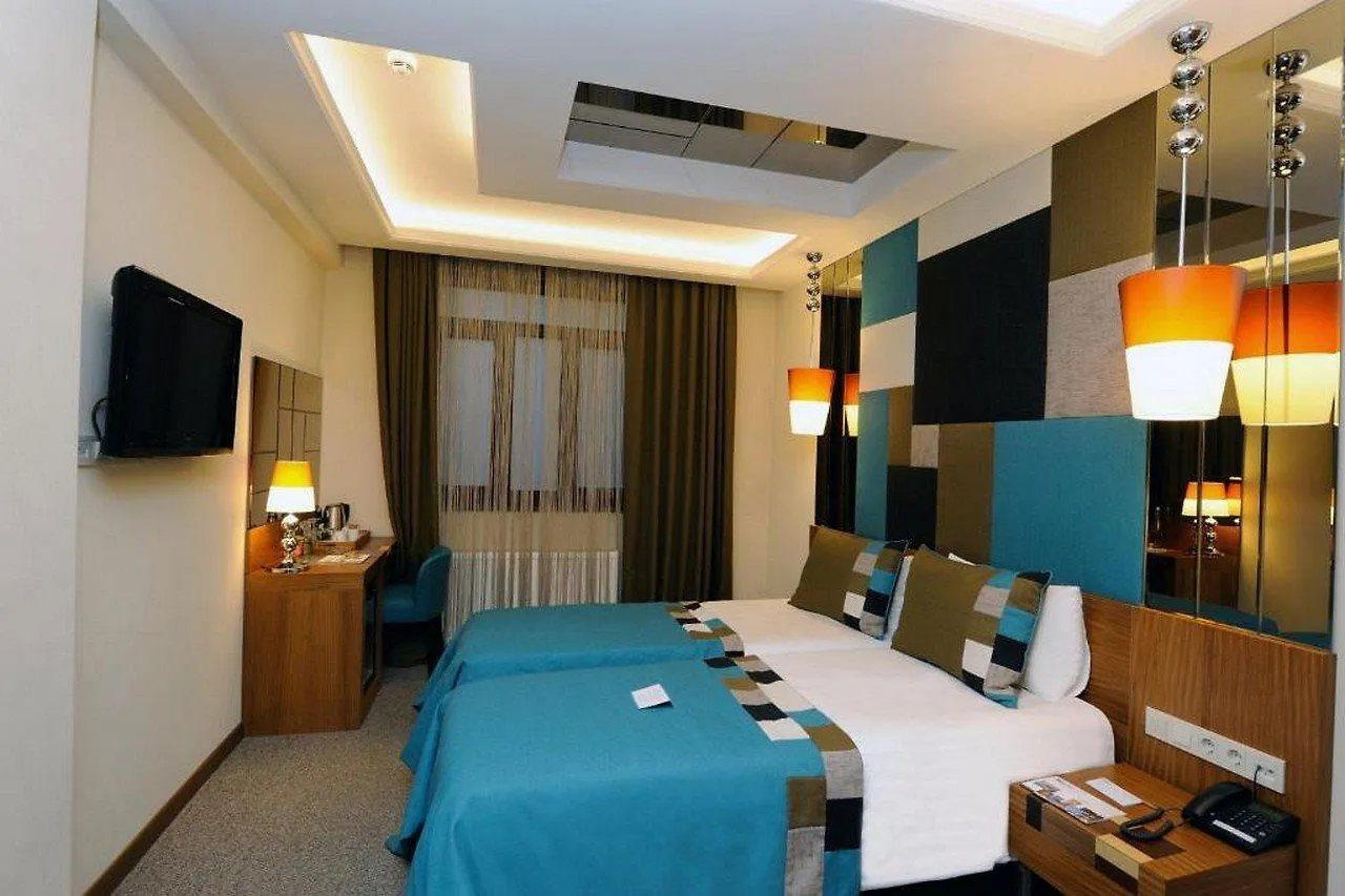 Collage Pera Hotel Istanbul
