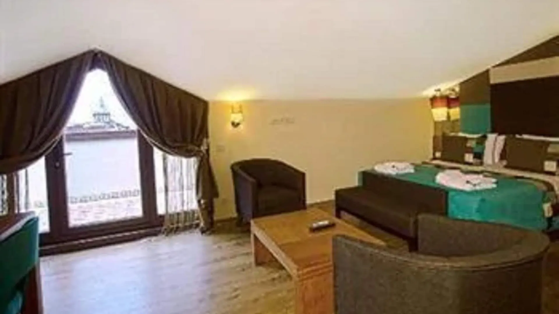 Collage Pera Hotel Istanbul