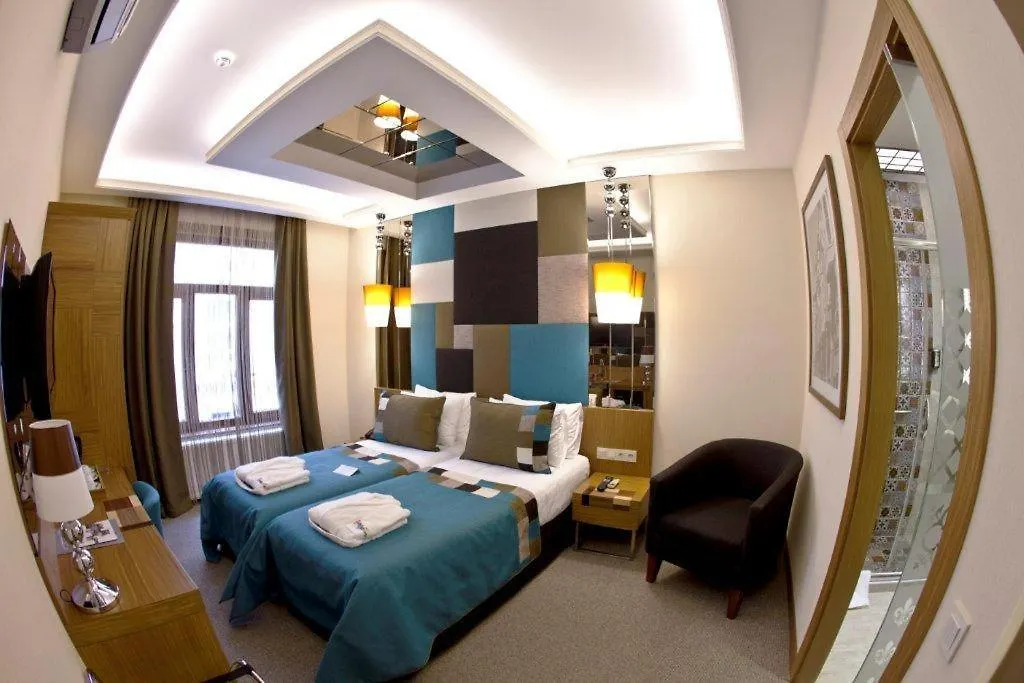 Collage Pera Hotel Istanbul