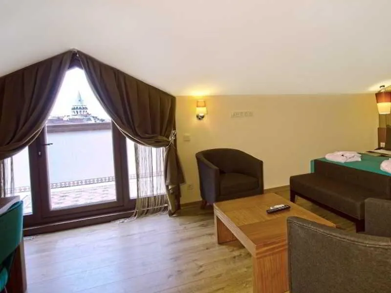 Collage Pera Hotel Istanbul