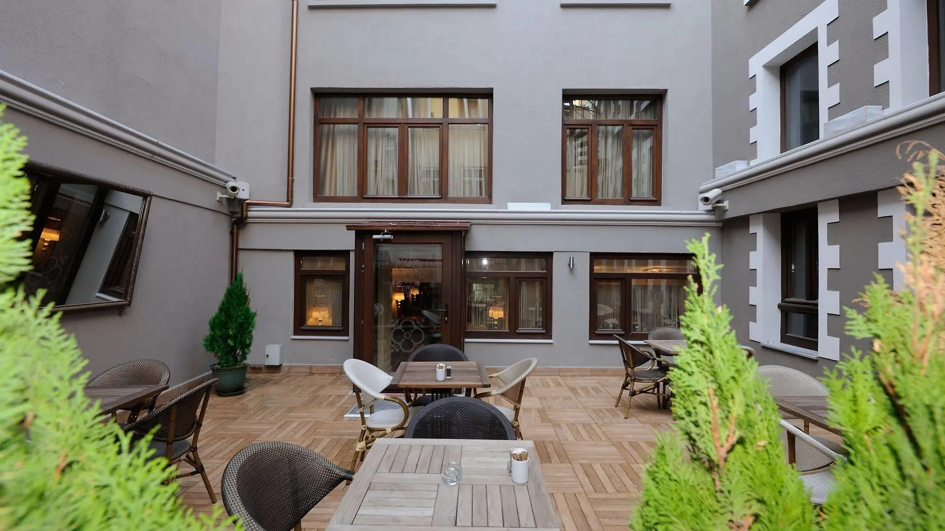 Collage Pera Hotel Istanbul